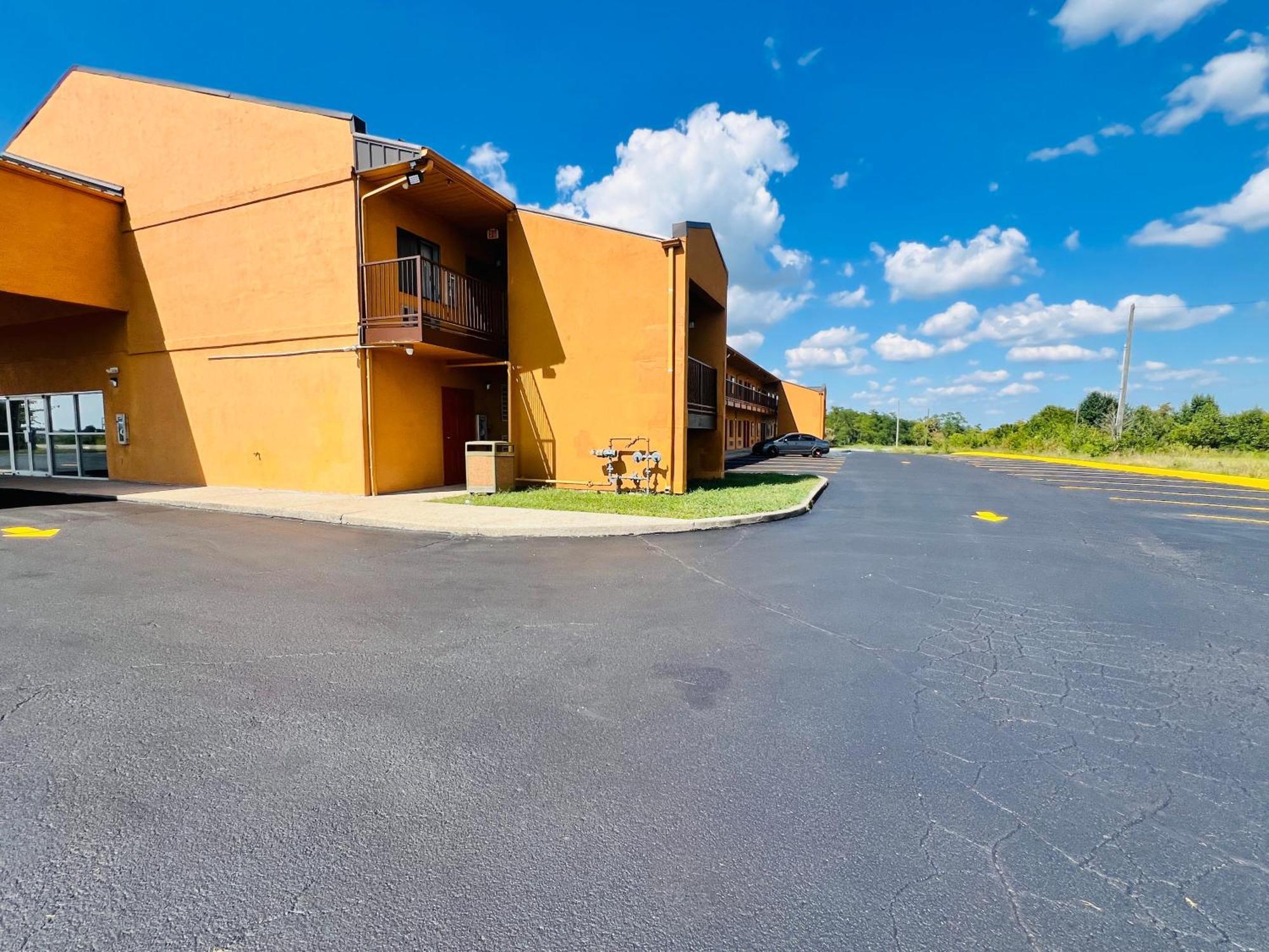 Value Stays By Oyo I-64 Winchester Exterior photo